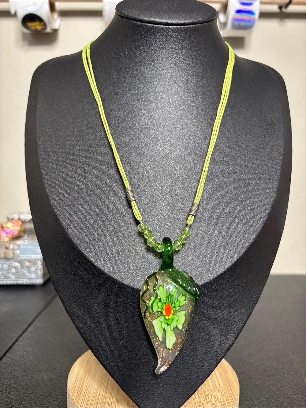 Vintage Green Glass Leaf Hinge Crafted Art Glass Necklace Dichroic Jewelry